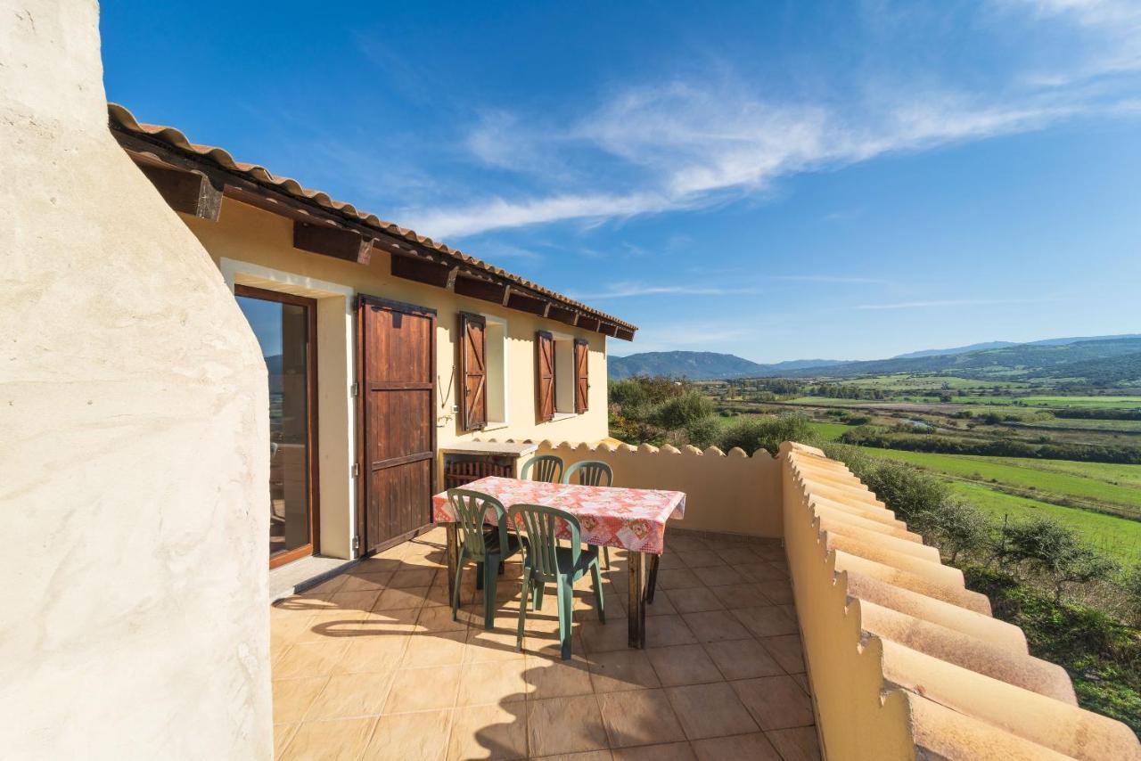 Villa Immersa Nella Natura Perfugas Exteriör bild