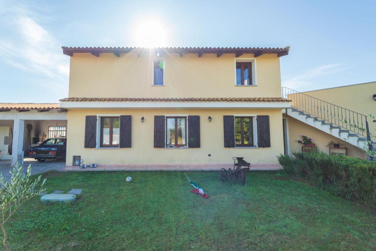 Villa Immersa Nella Natura Perfugas Exteriör bild