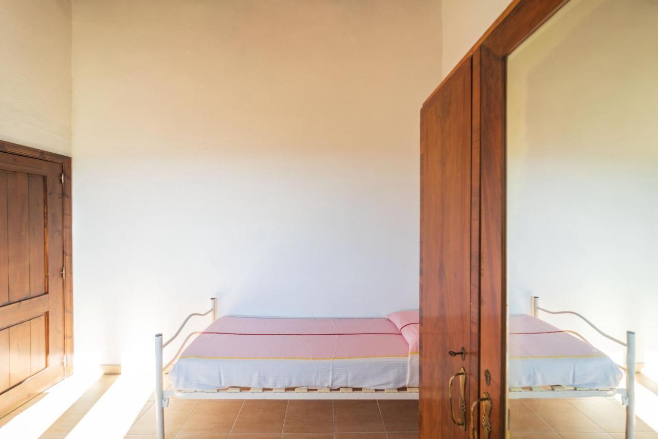 Villa Immersa Nella Natura Perfugas Exteriör bild